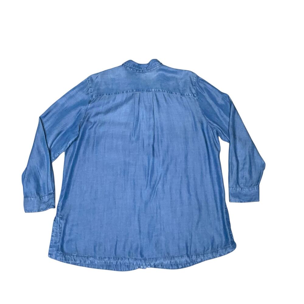 Chico's Long Denim Button Down Shirt Size XXL Blue Welkin Wash Chambray Casual - Picture 2 of 6
